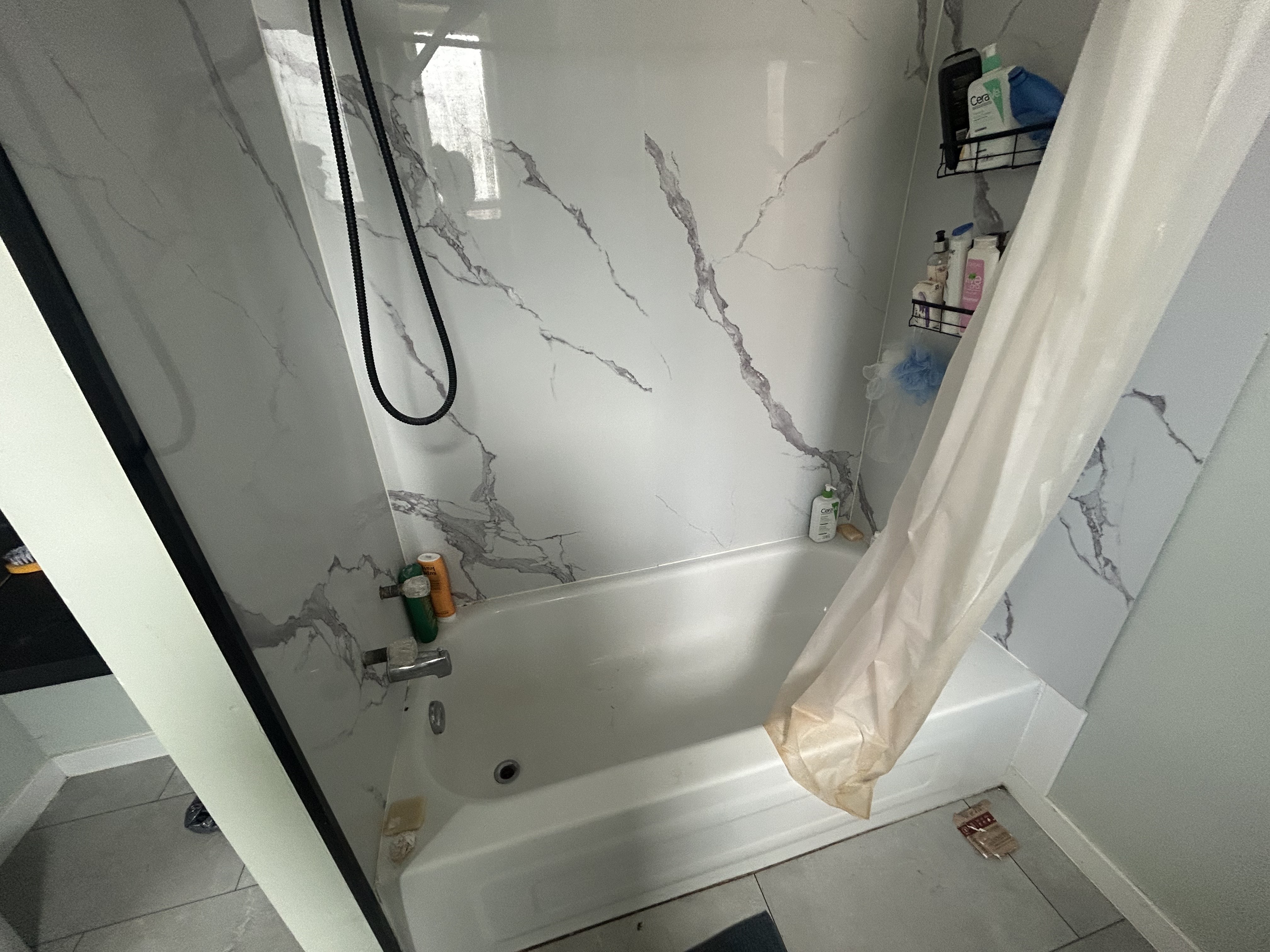 Before cleaning — bath1